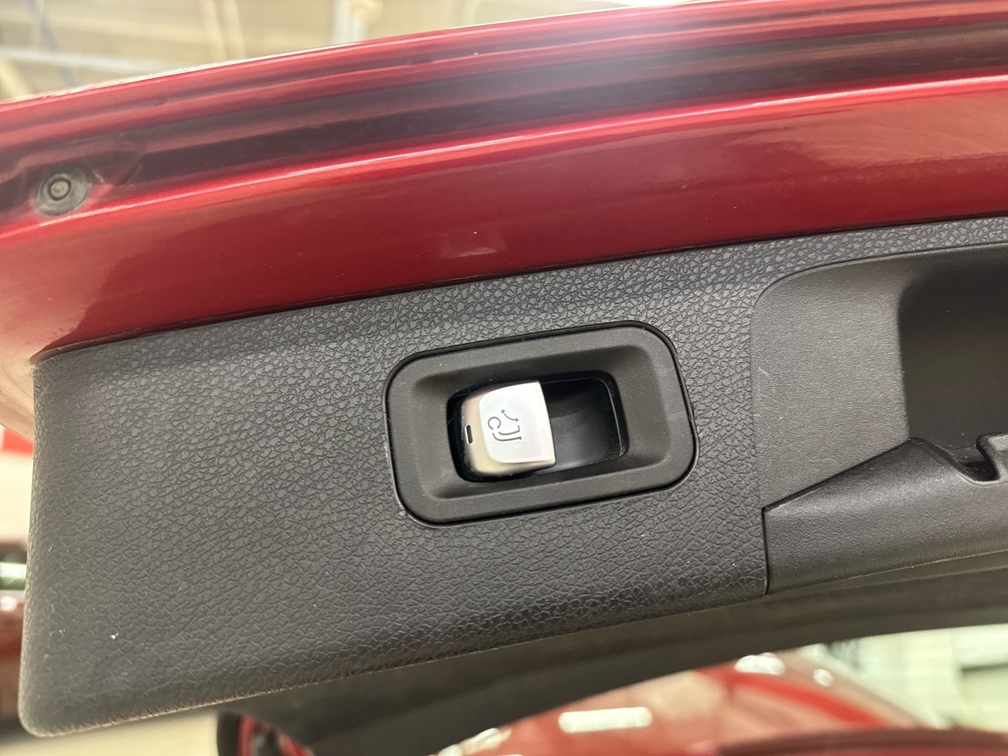 MERCEDES-BENZ E 2017