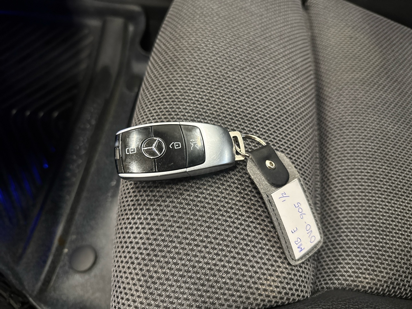 MERCEDES-BENZ E 2017