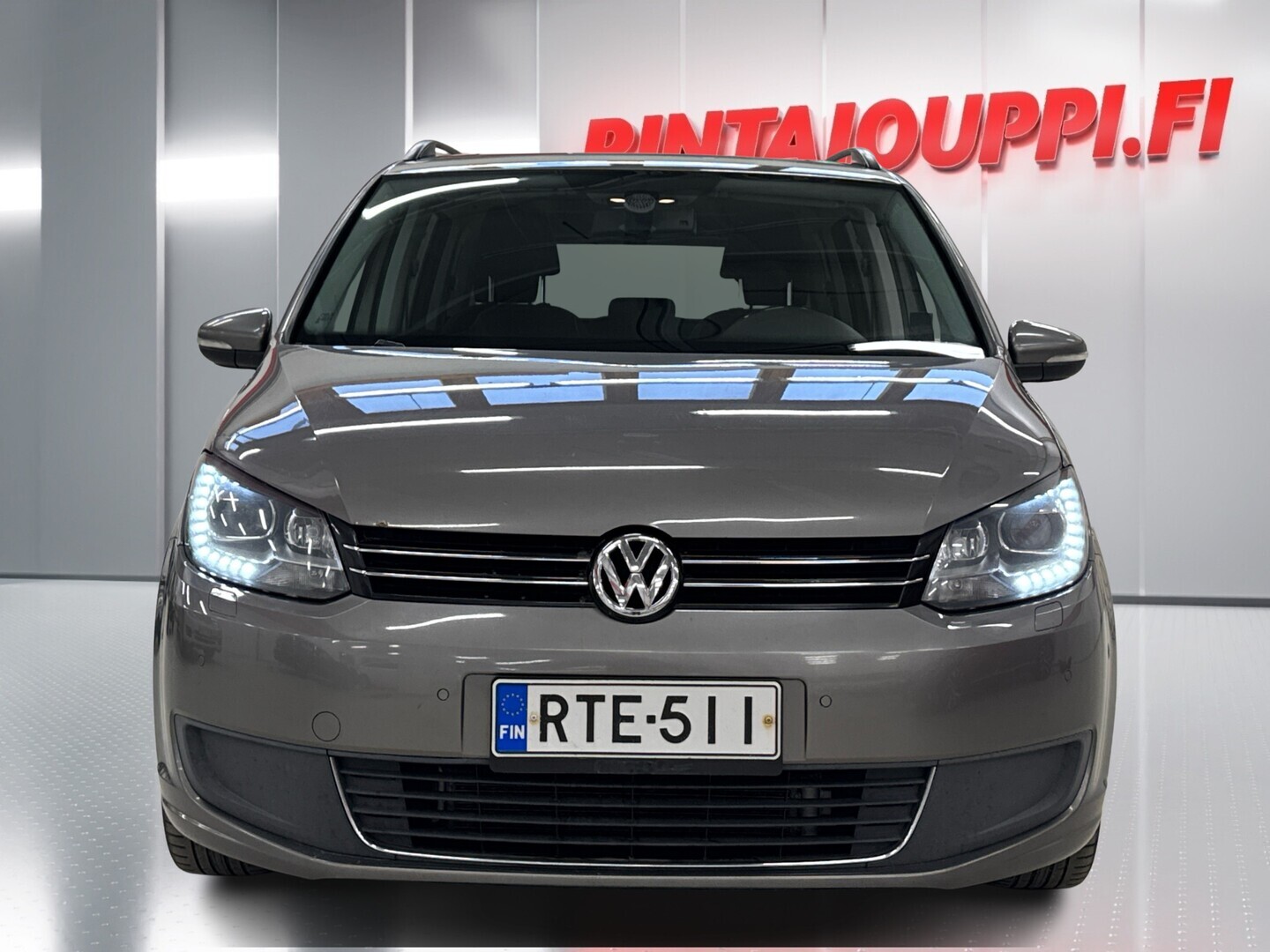 VOLKSWAGEN Touran 2011
