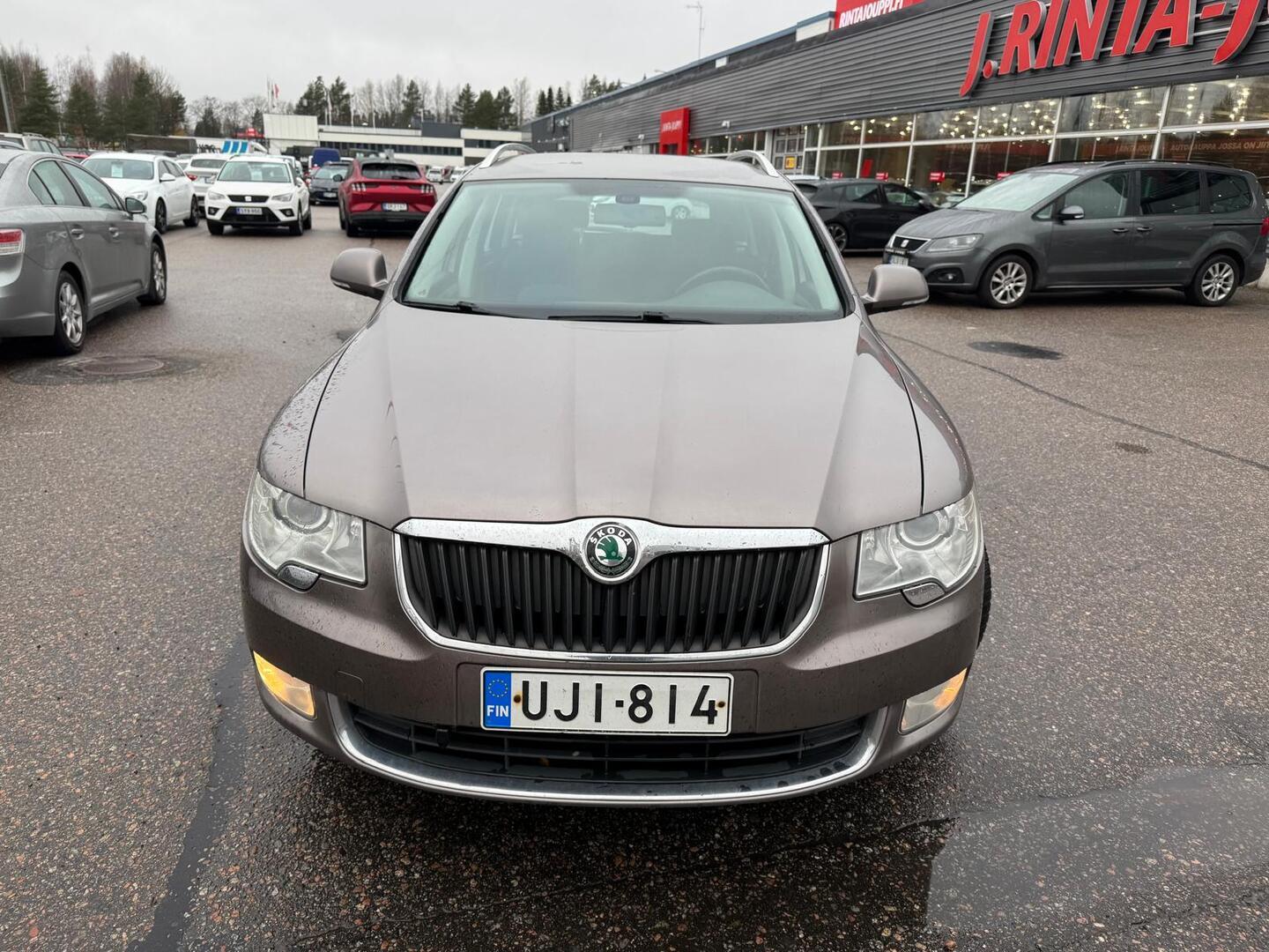 SKODA Superb 2010