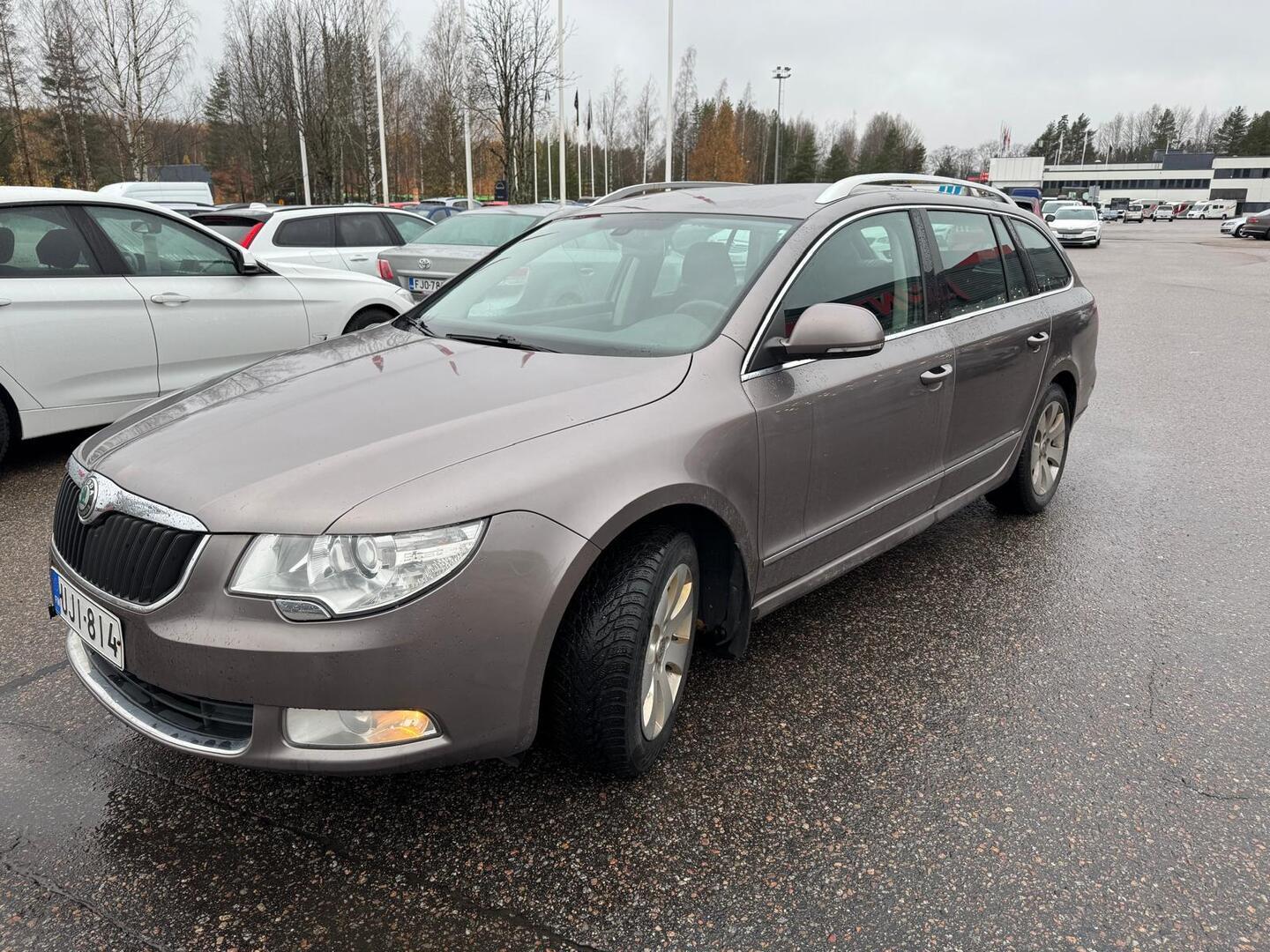 SKODA Superb 2010