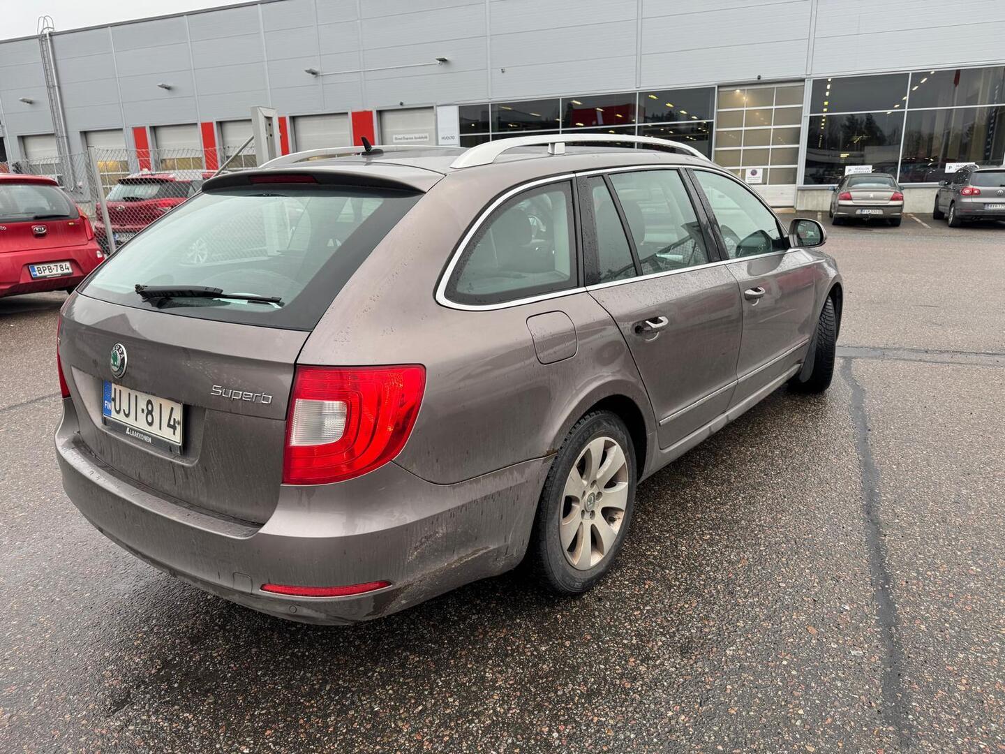 SKODA Superb 2010