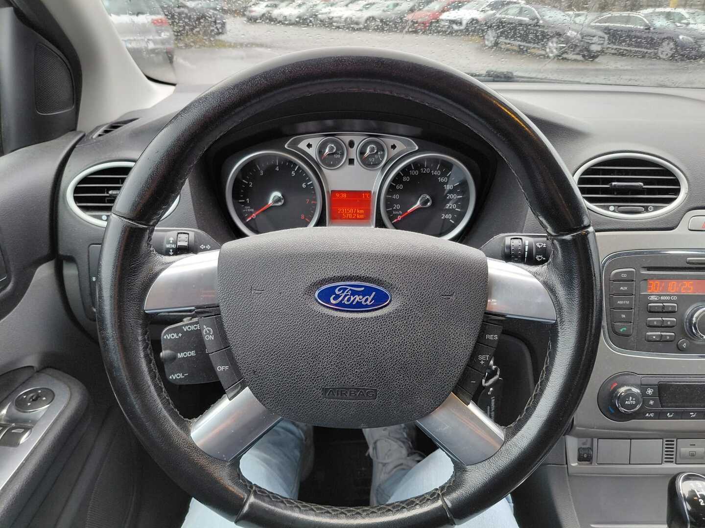 FORD Focus 2011