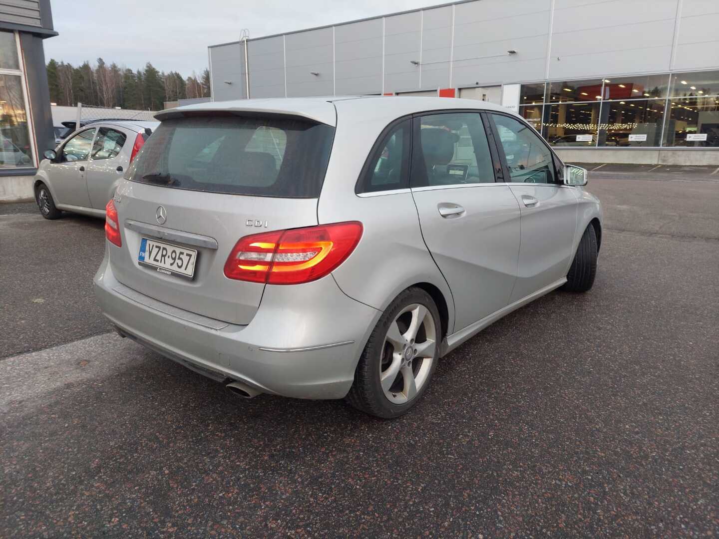 MERCEDES-BENZ B 2012