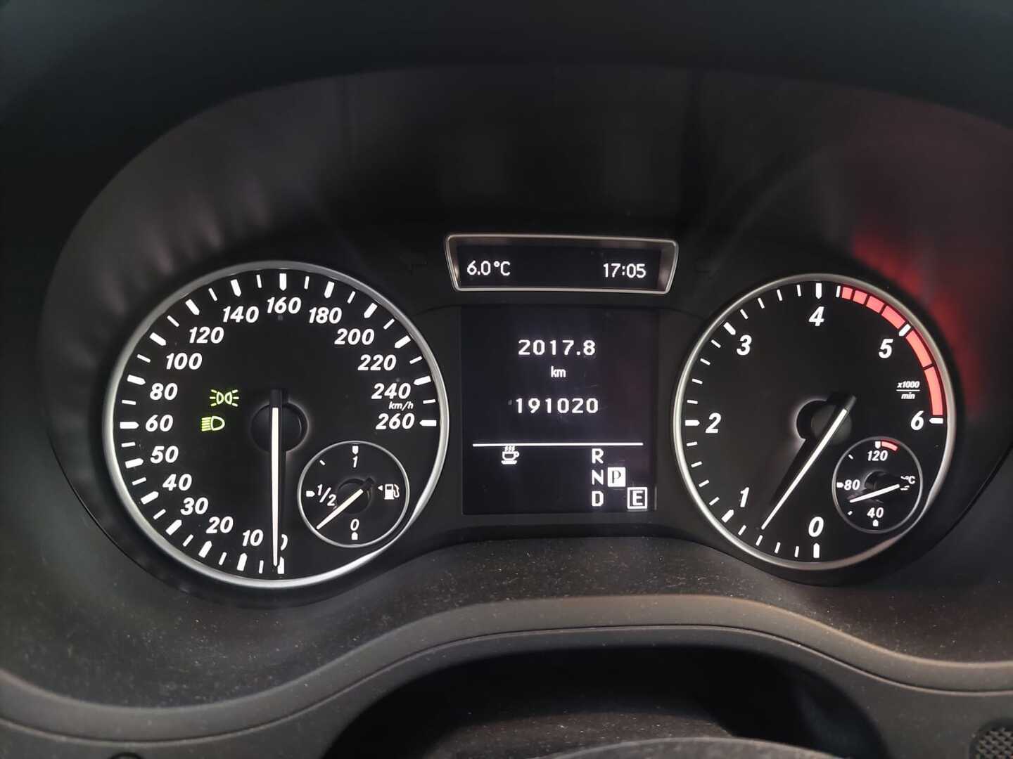 MERCEDES-BENZ B 2012