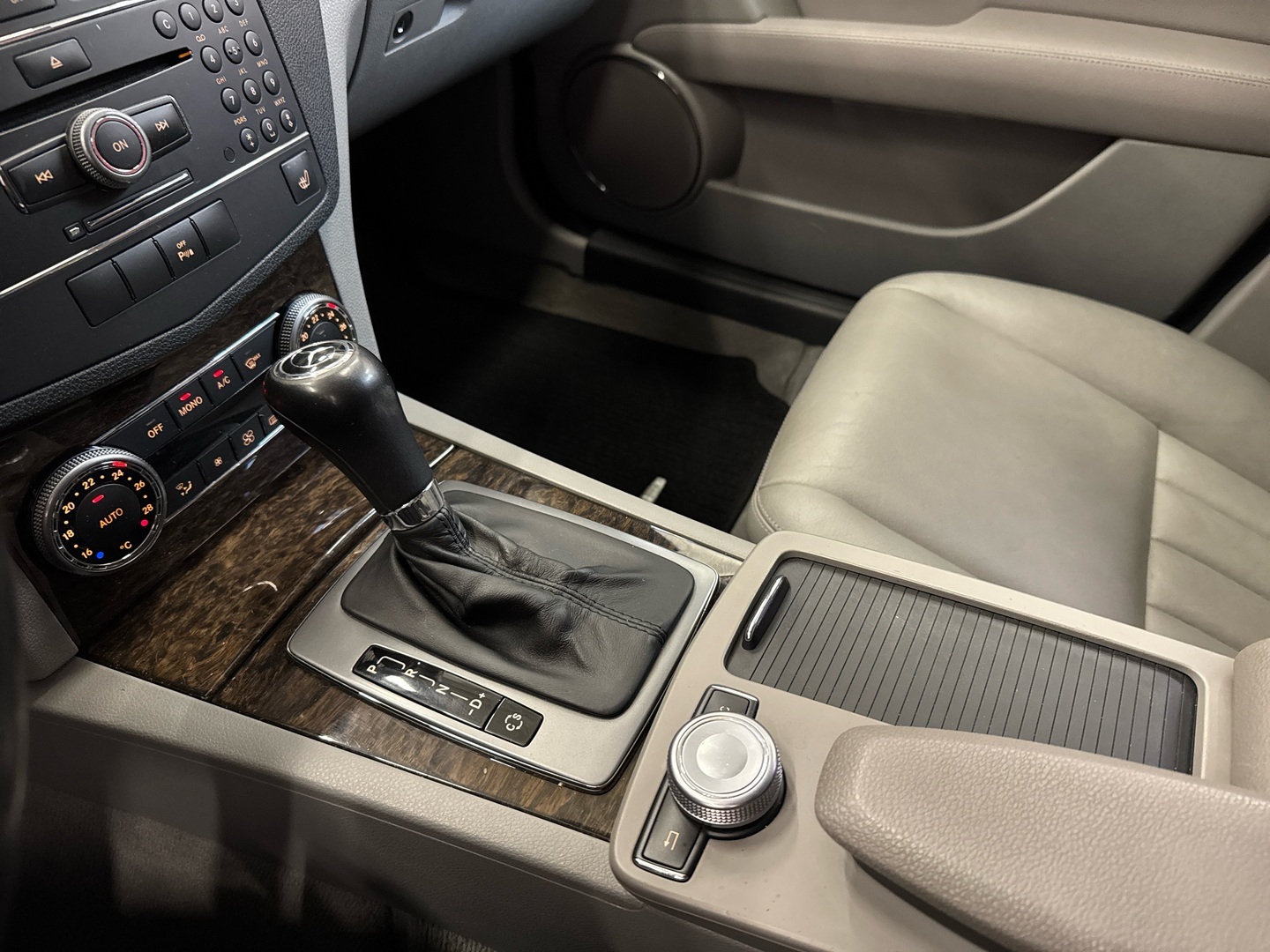 MERCEDES-BENZ C 2008