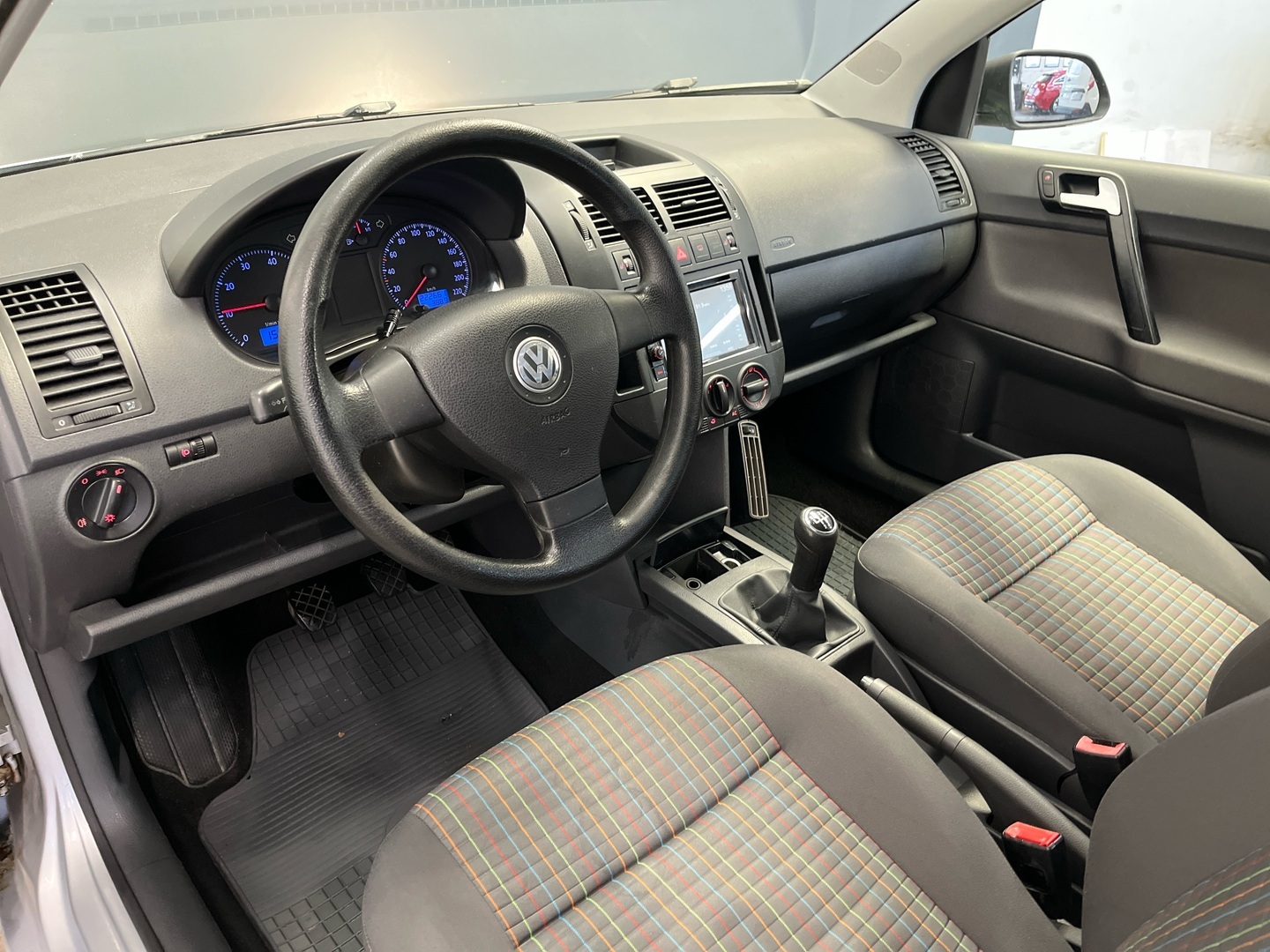 VOLKSWAGEN Polo 2007
