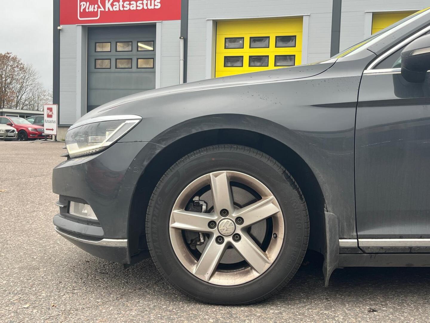 VOLKSWAGEN Passat 2016