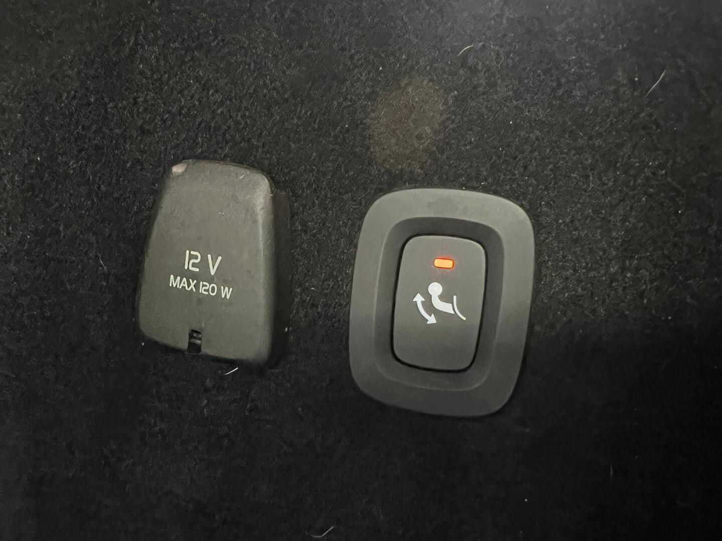 VOLVO V60 2022