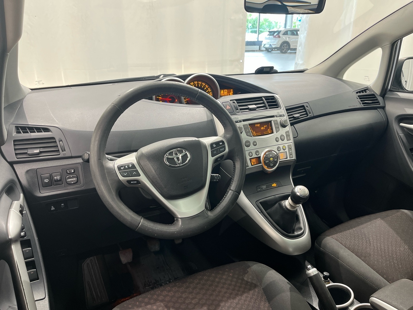 TOYOTA Verso 2011