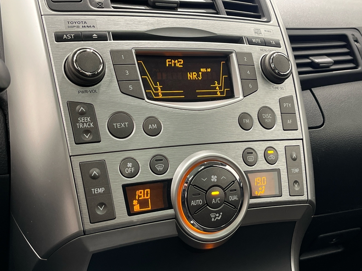 TOYOTA Verso 2011