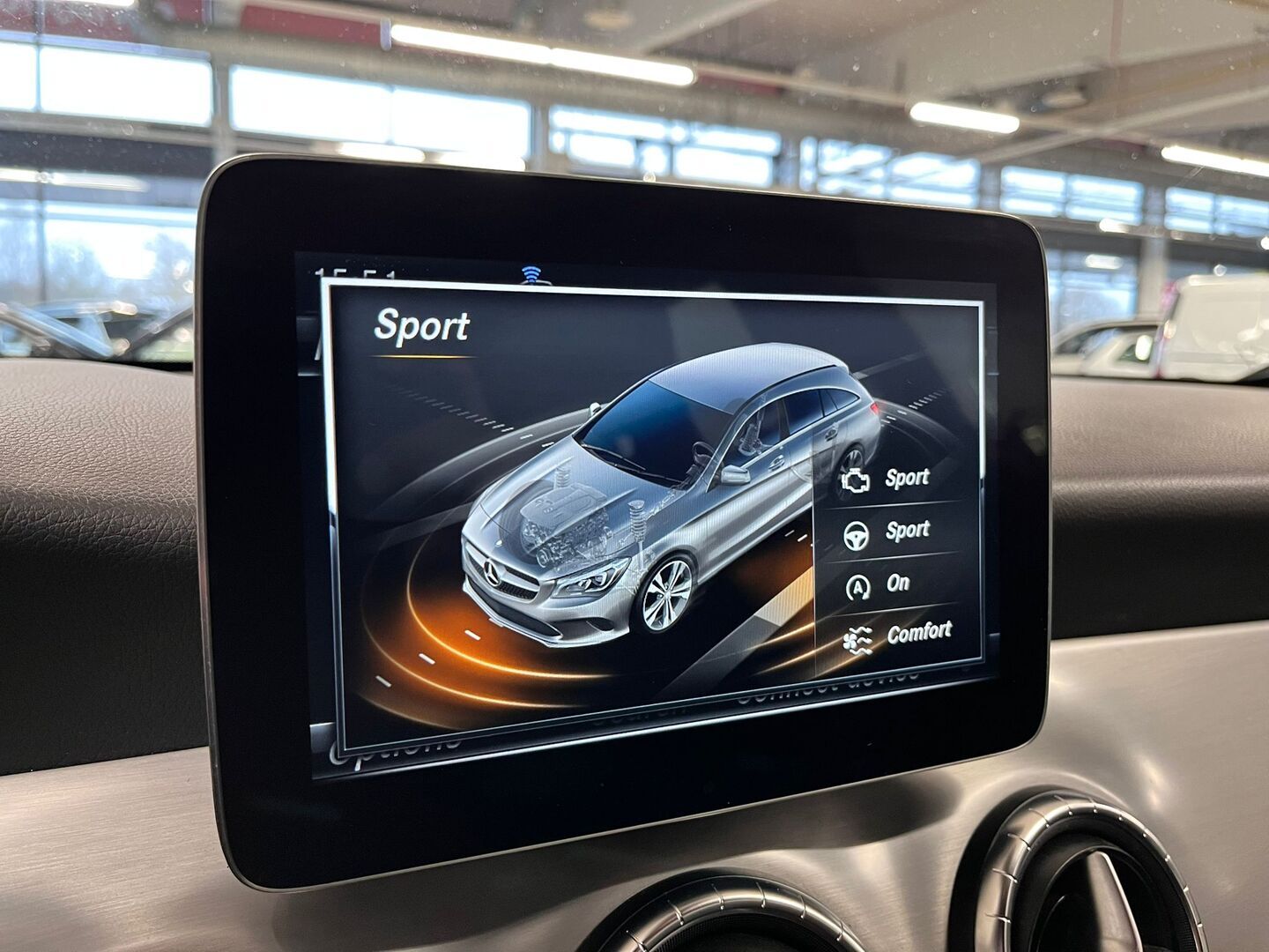 MERCEDES-BENZ CLA 2017