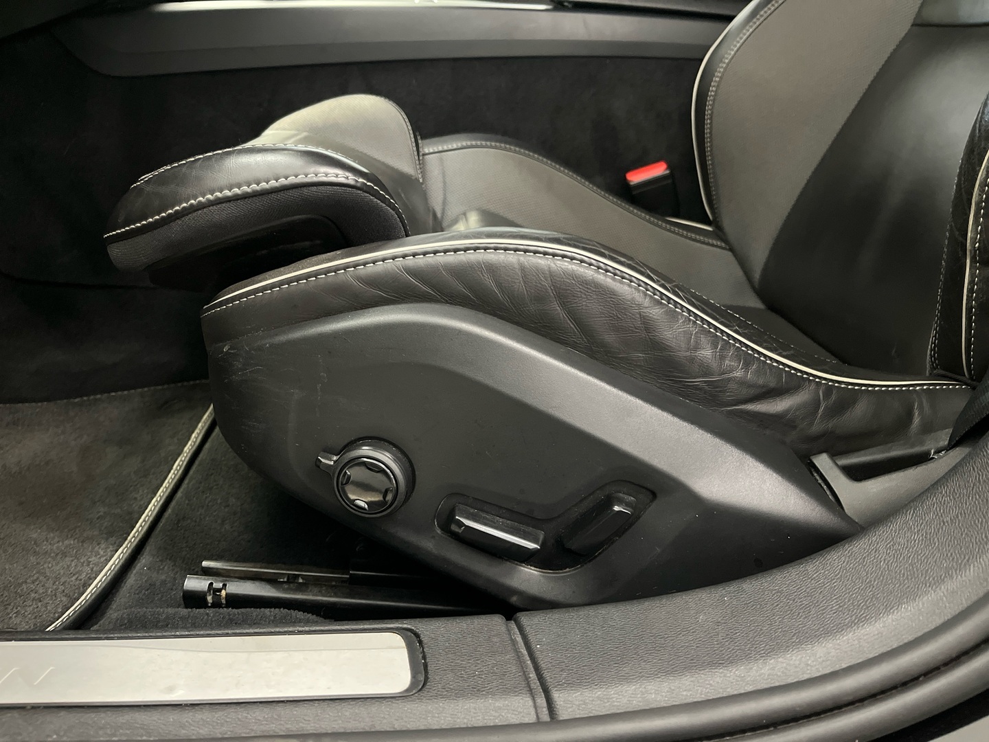 VOLVO V60 2020