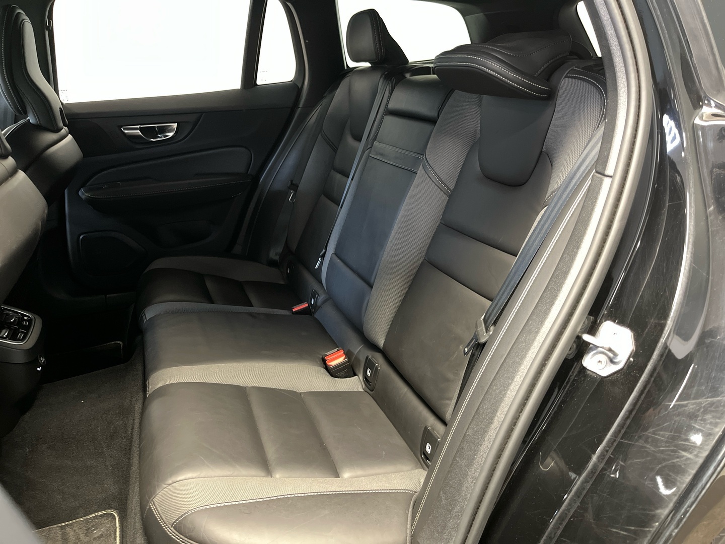 VOLVO V60 2020