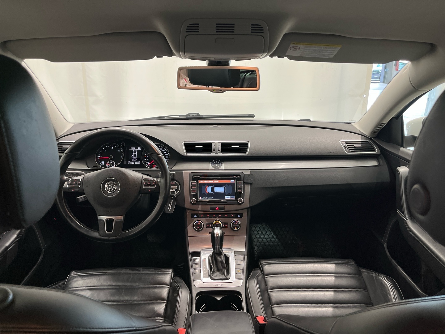 VOLKSWAGEN Passat 2013