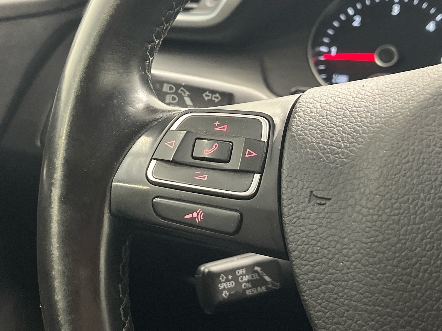 VOLKSWAGEN Passat 2013