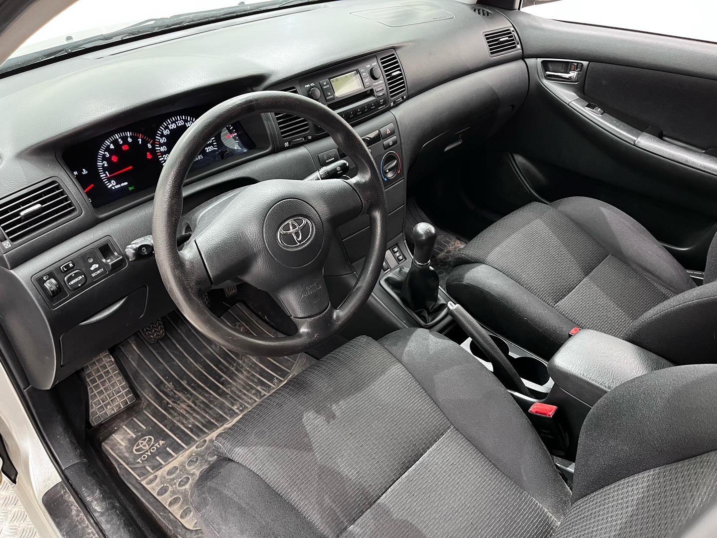 TOYOTA Corolla 2004