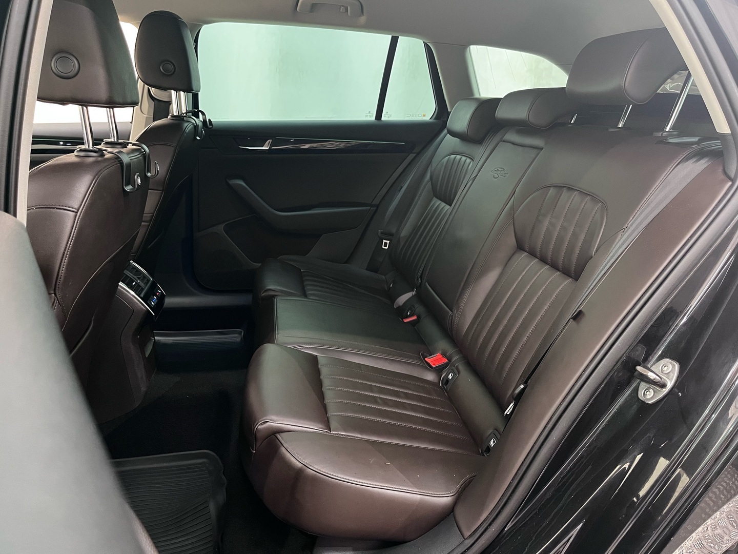 SKODA Superb 2016