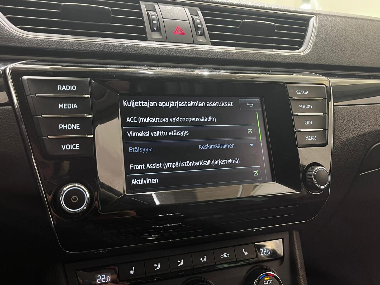SKODA Superb 2016