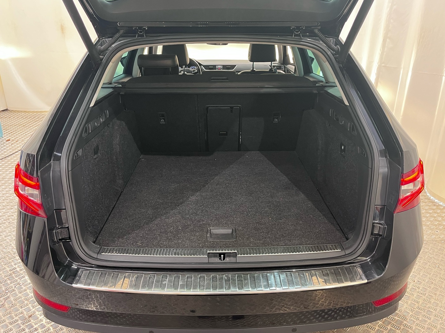 SKODA Superb 2016