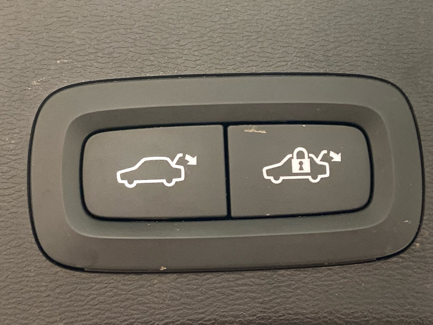 VOLVO XC40 2021