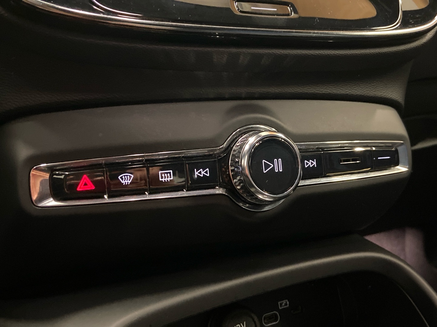 VOLVO XC40 2021