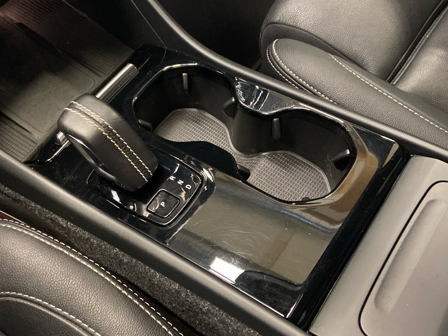 VOLVO XC40 2021