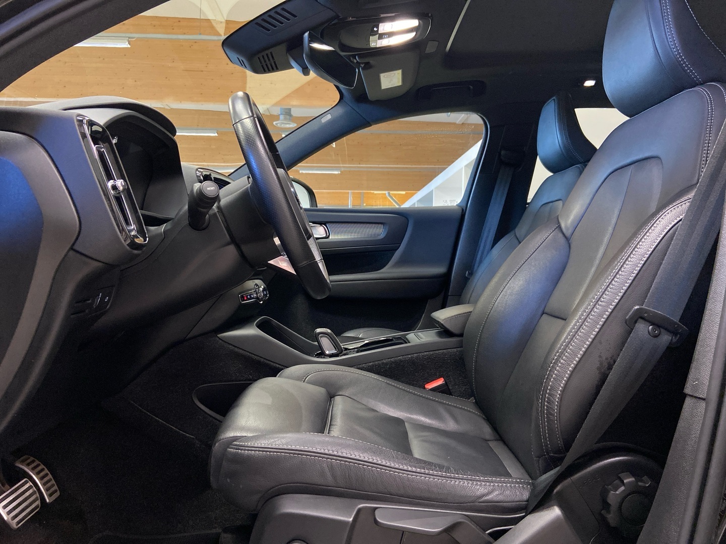 VOLVO XC40 2021