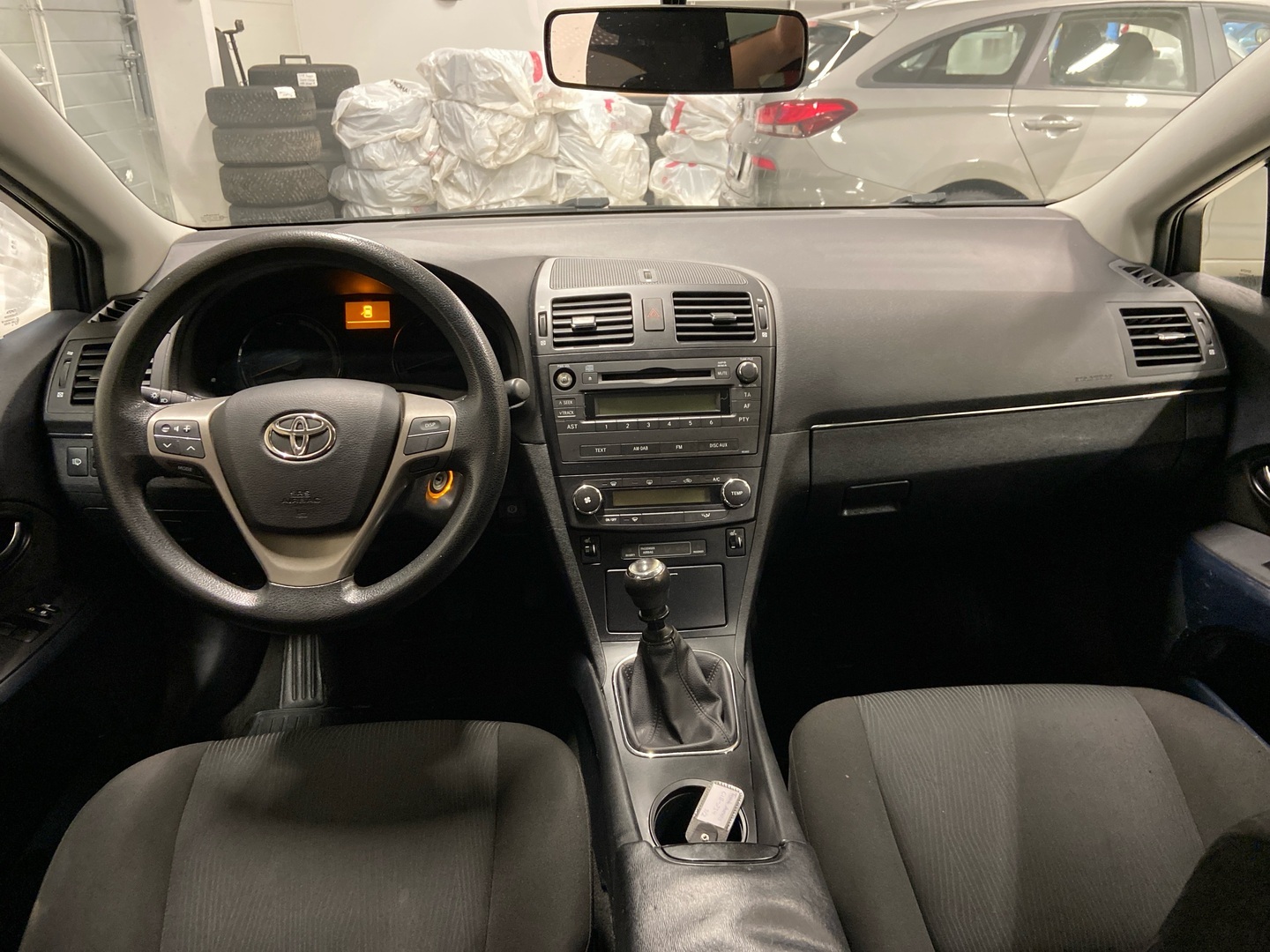 TOYOTA Avensis 2011