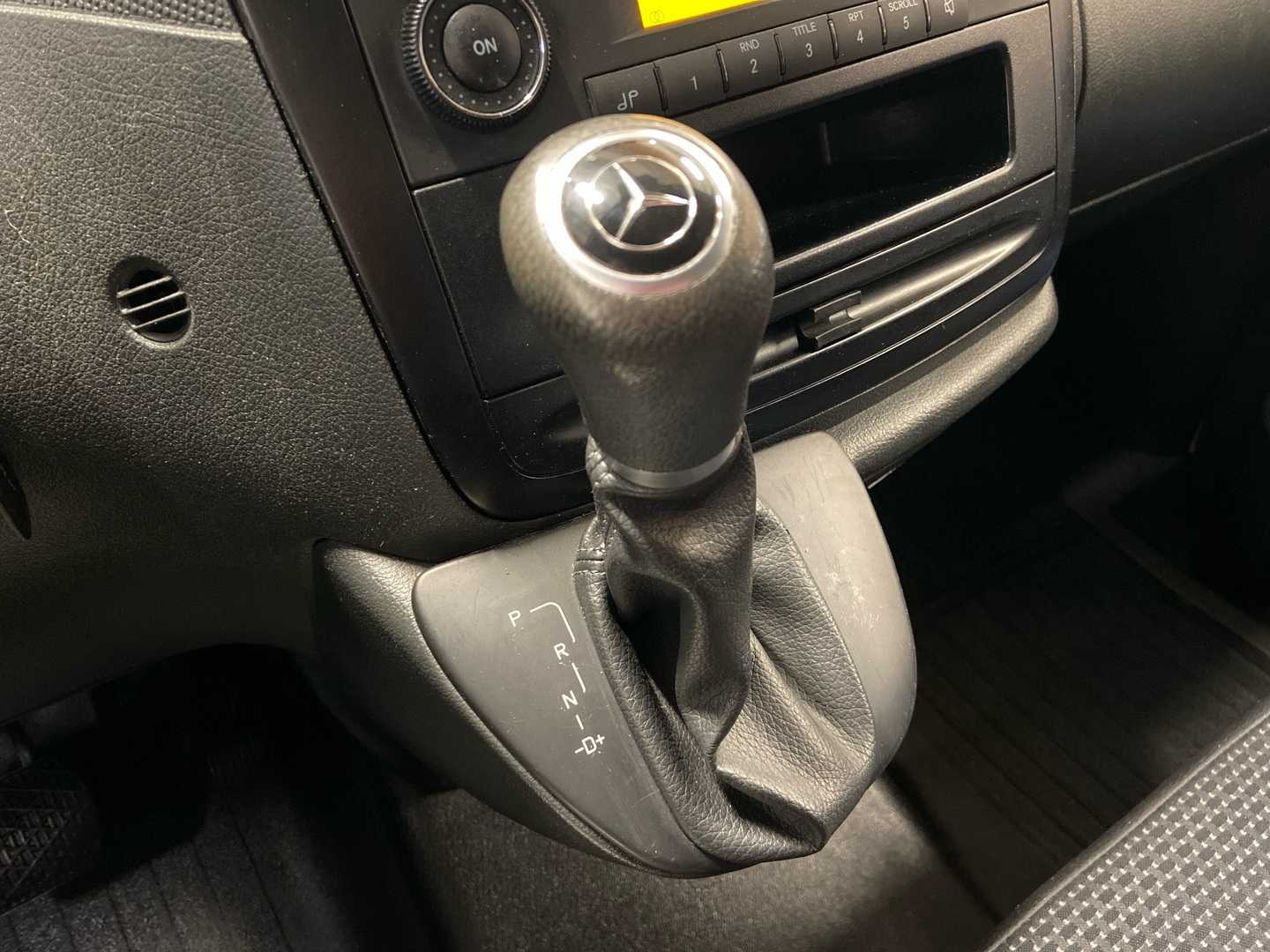 MERCEDES-BENZ Vito 2011