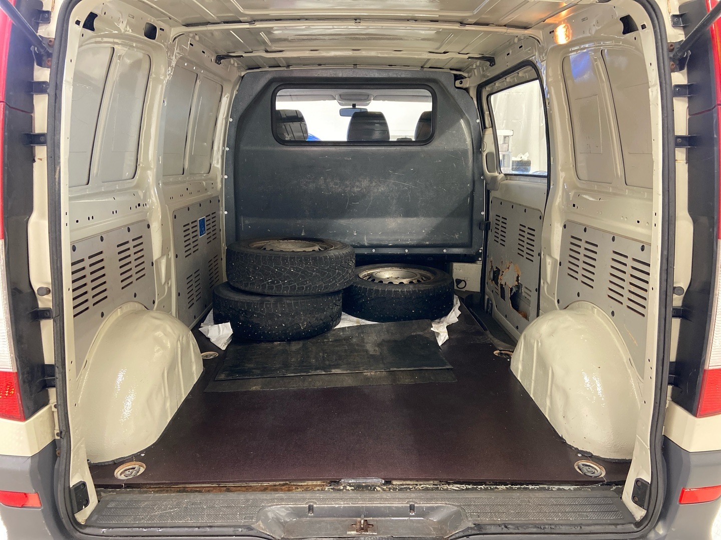MERCEDES-BENZ Vito 2011
