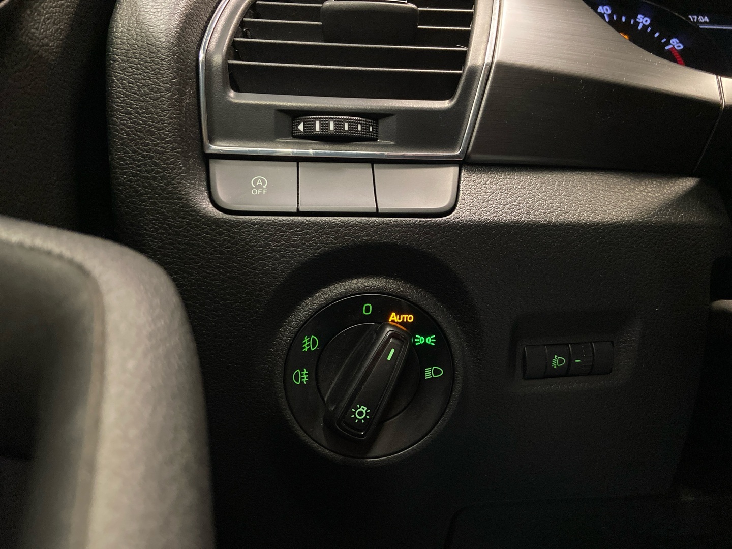 SKODA Fabia 2016