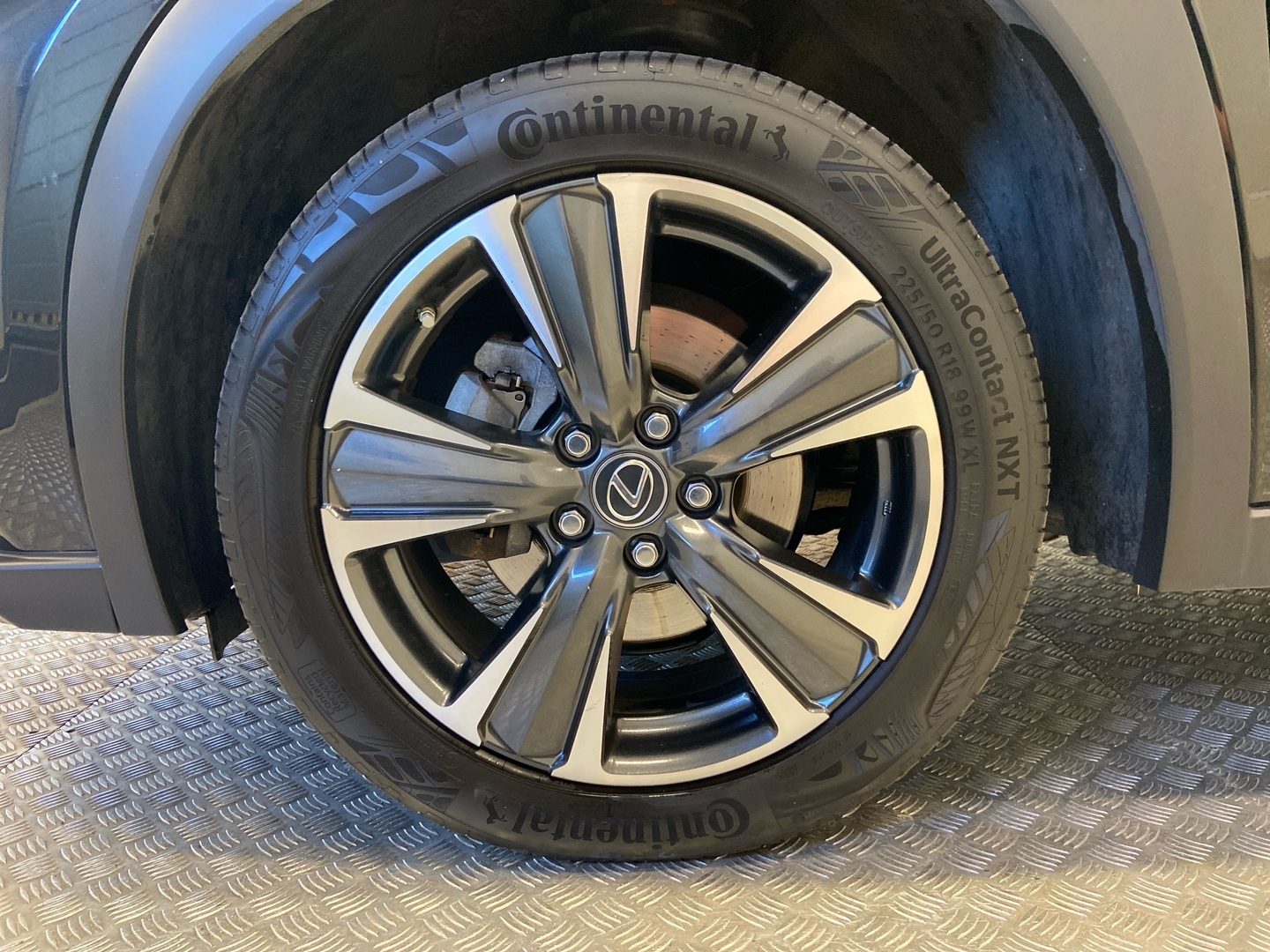 LEXUS UX 2022