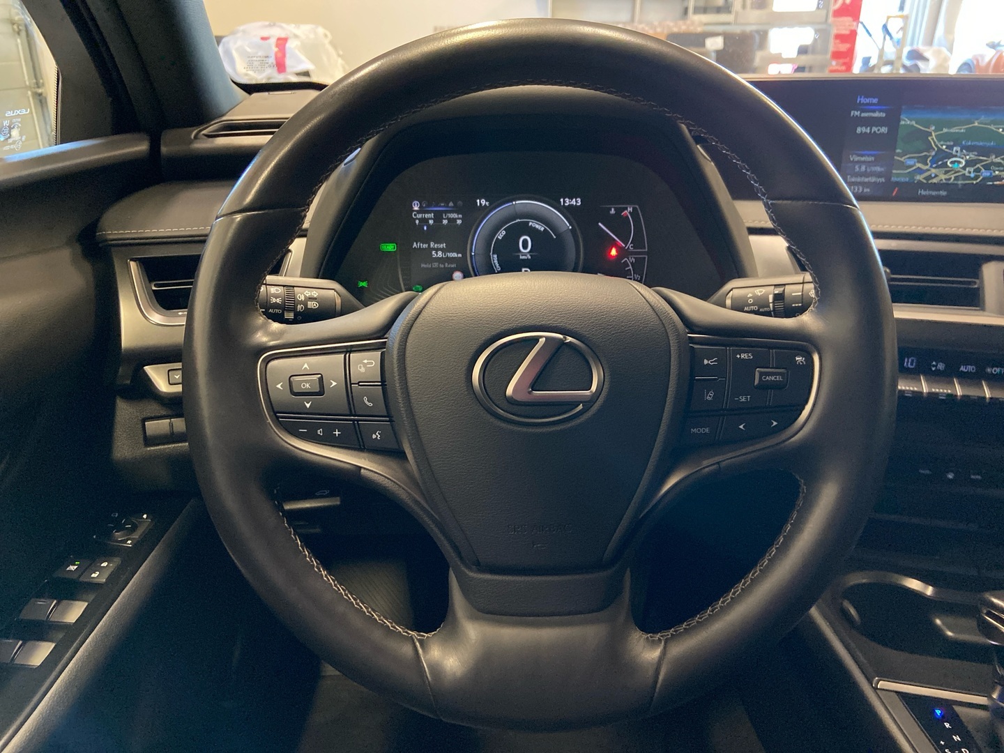 LEXUS UX 2022