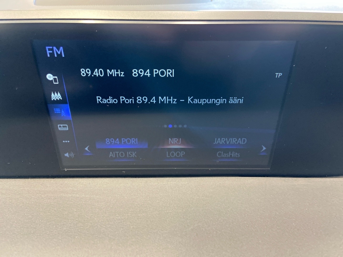LEXUS UX 2022