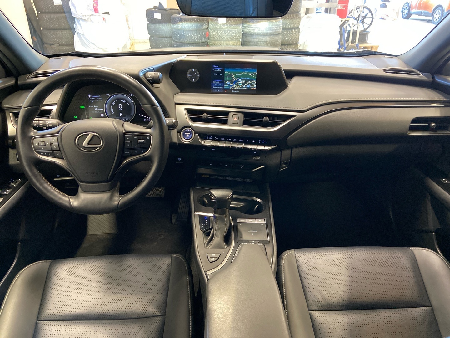 LEXUS UX 2022