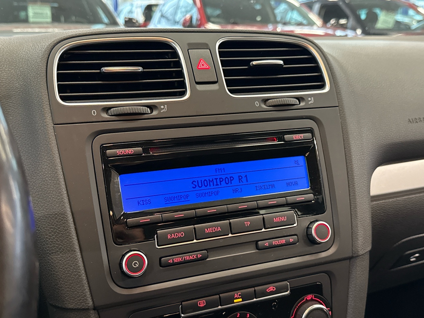 VOLKSWAGEN Golf 2011