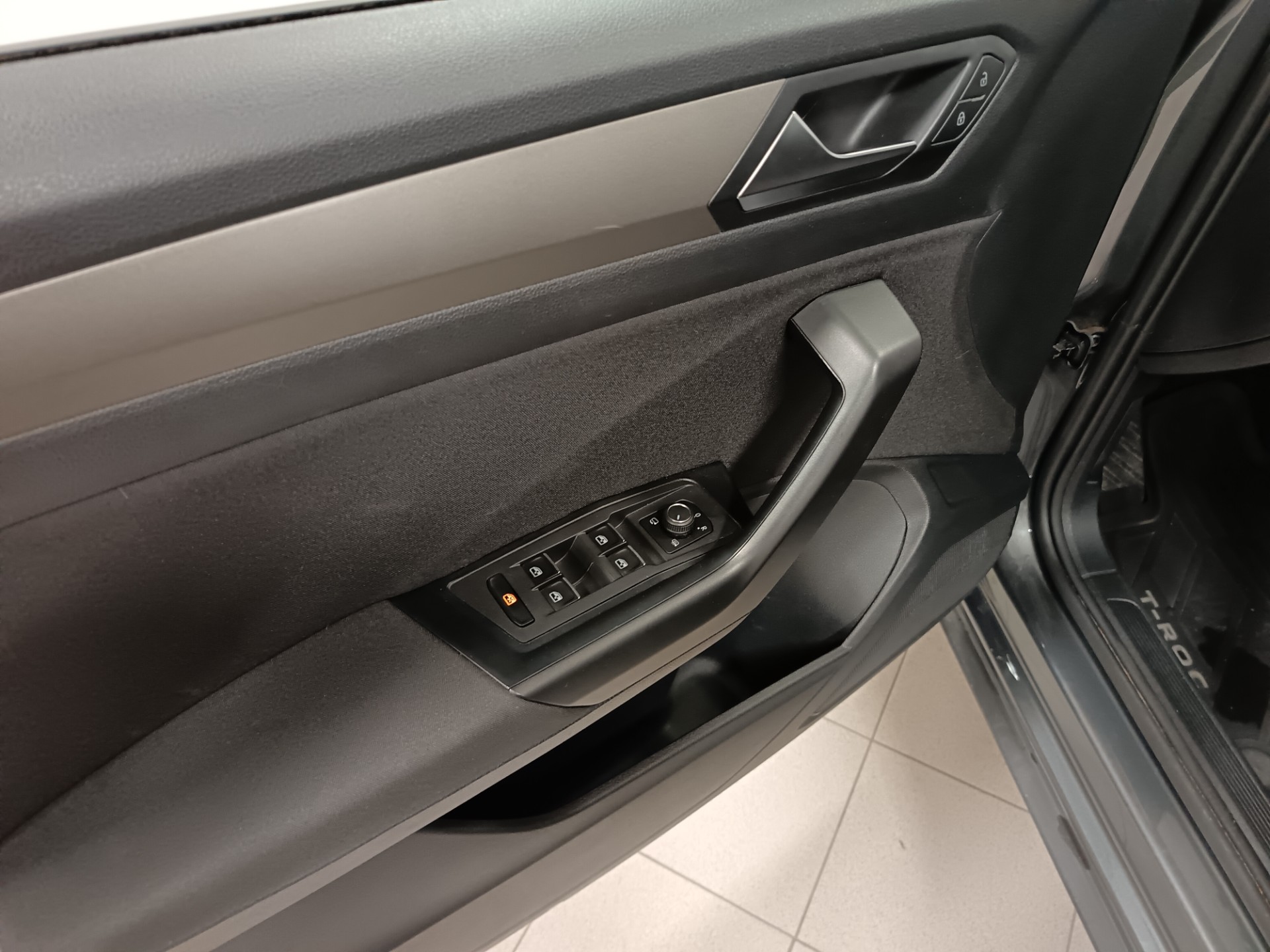 VOLKSWAGEN T-Roc 2021