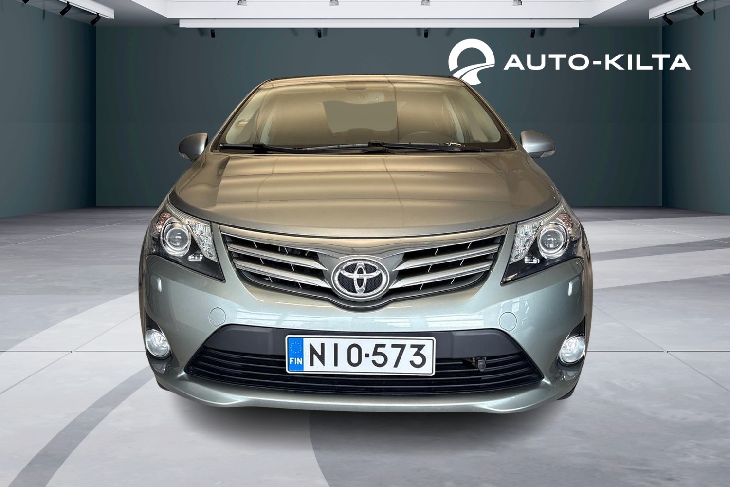 TOYOTA Avensis 2012