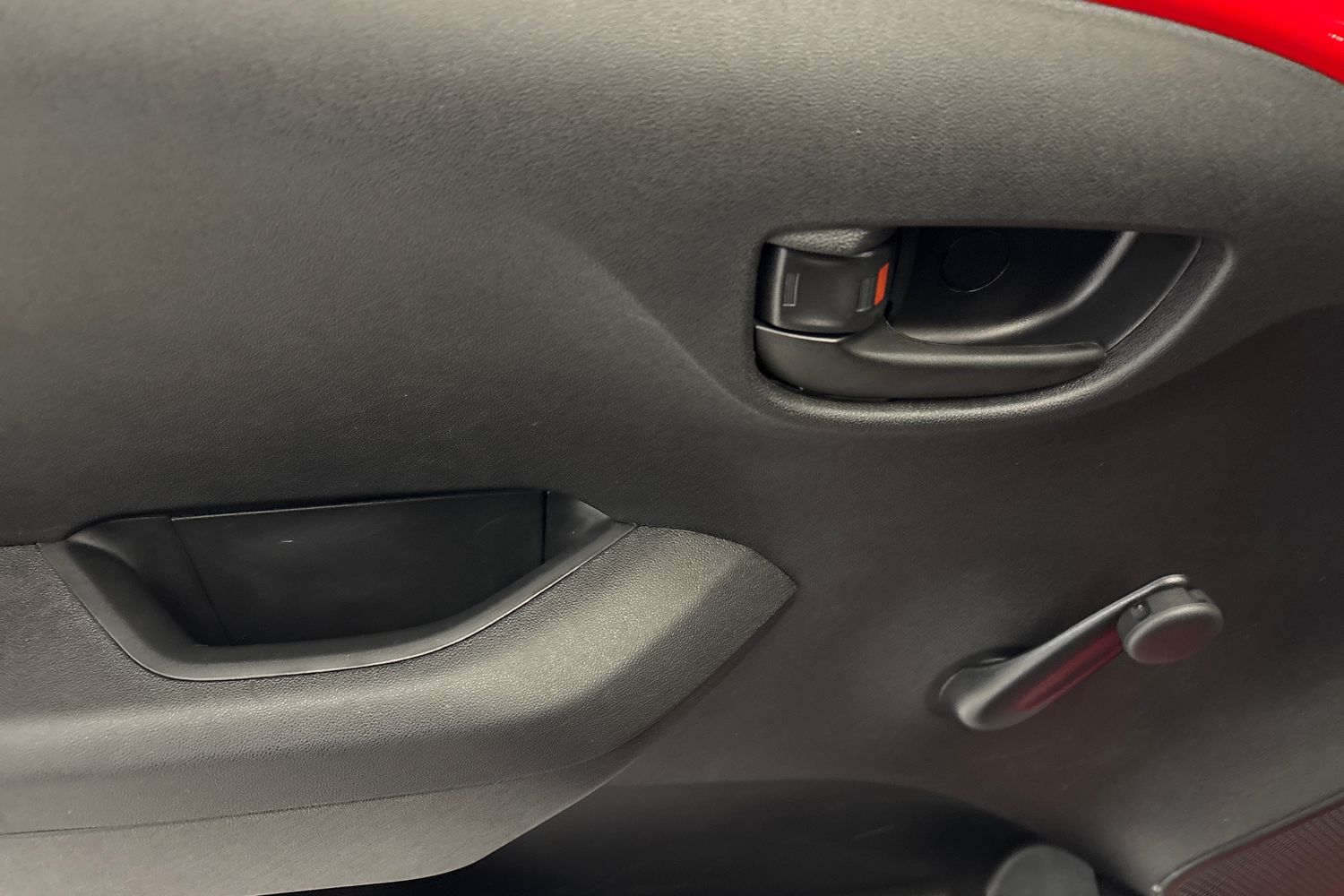 PEUGEOT 108 2017