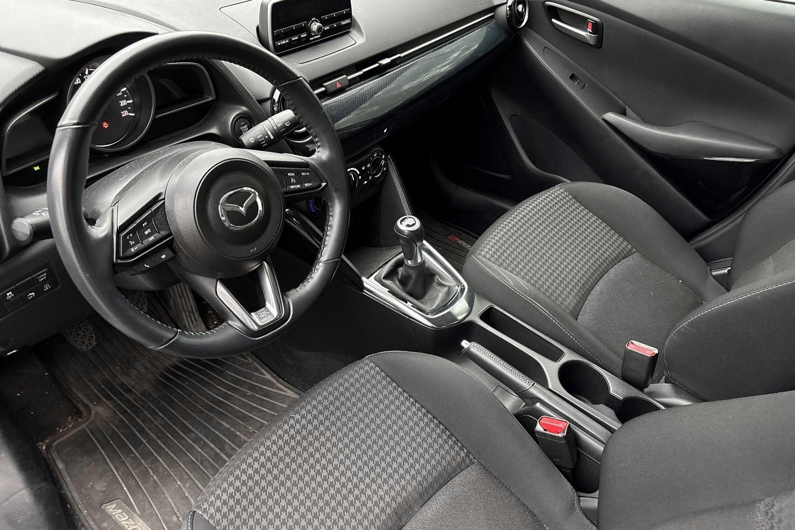 MAZDA Mazda2 2018