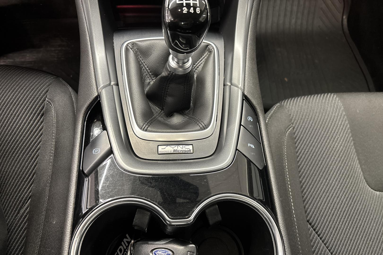 Ford Mondeo 2015