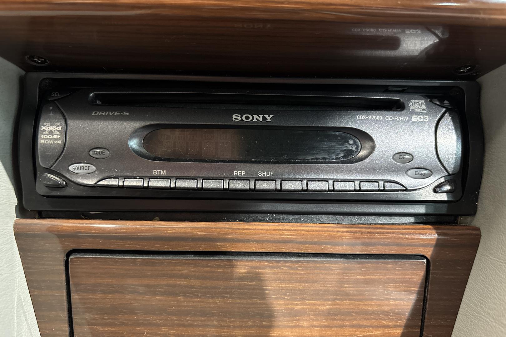 Mercedes-Benz E 1989