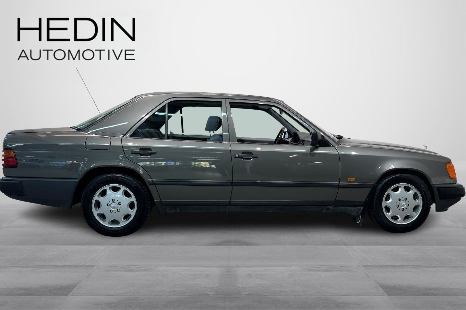 Mercedes-Benz E 1989