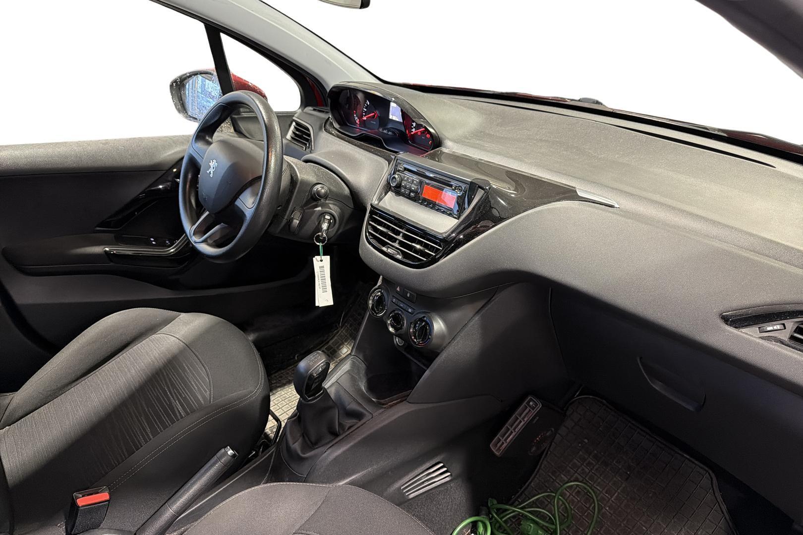 PEUGEOT 208 2013