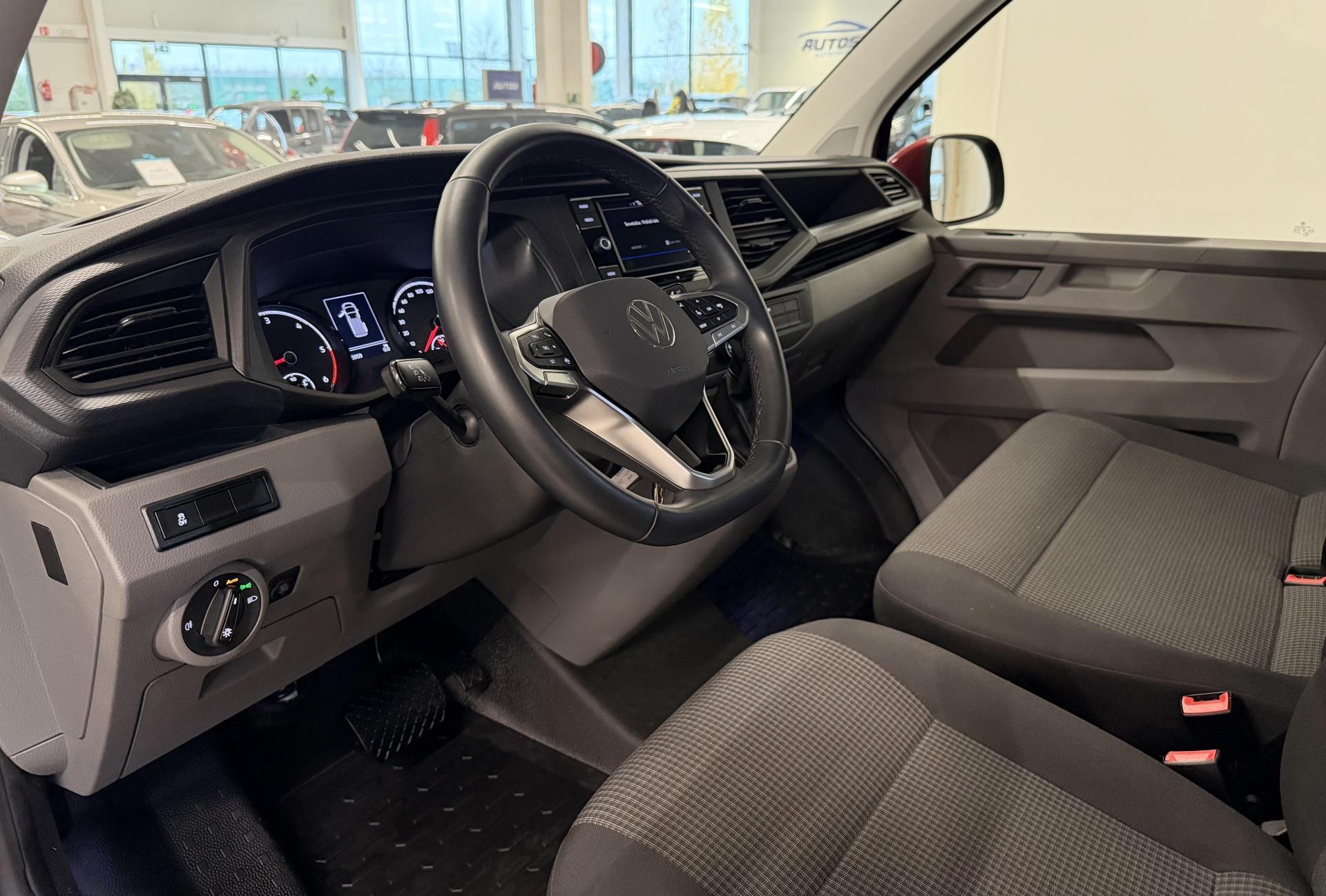 VOLKSWAGEN Transporter 2024