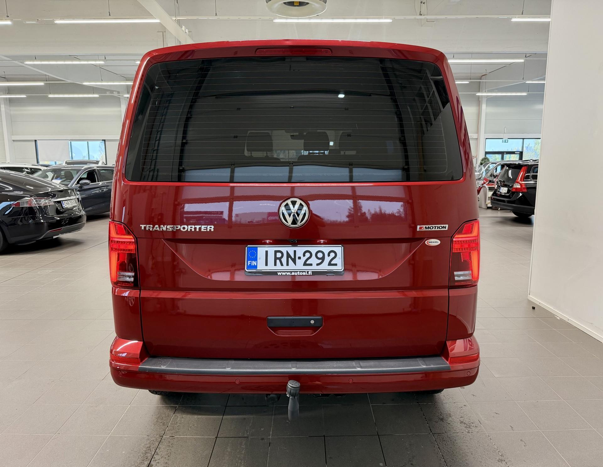 VOLKSWAGEN Transporter 2024