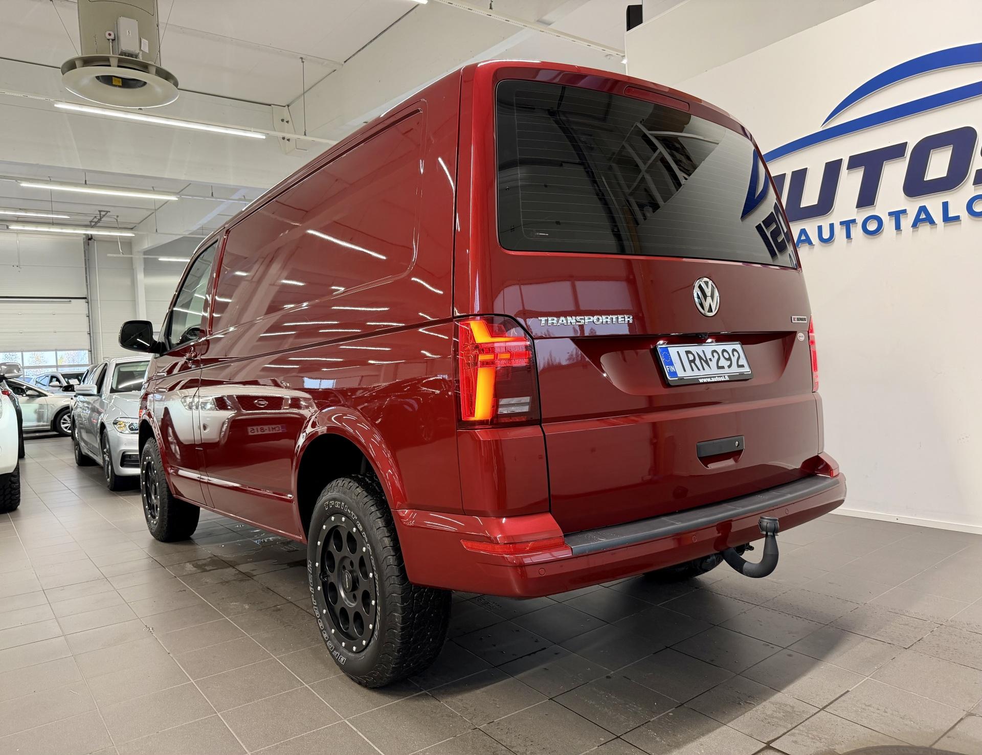 VOLKSWAGEN Transporter 2024