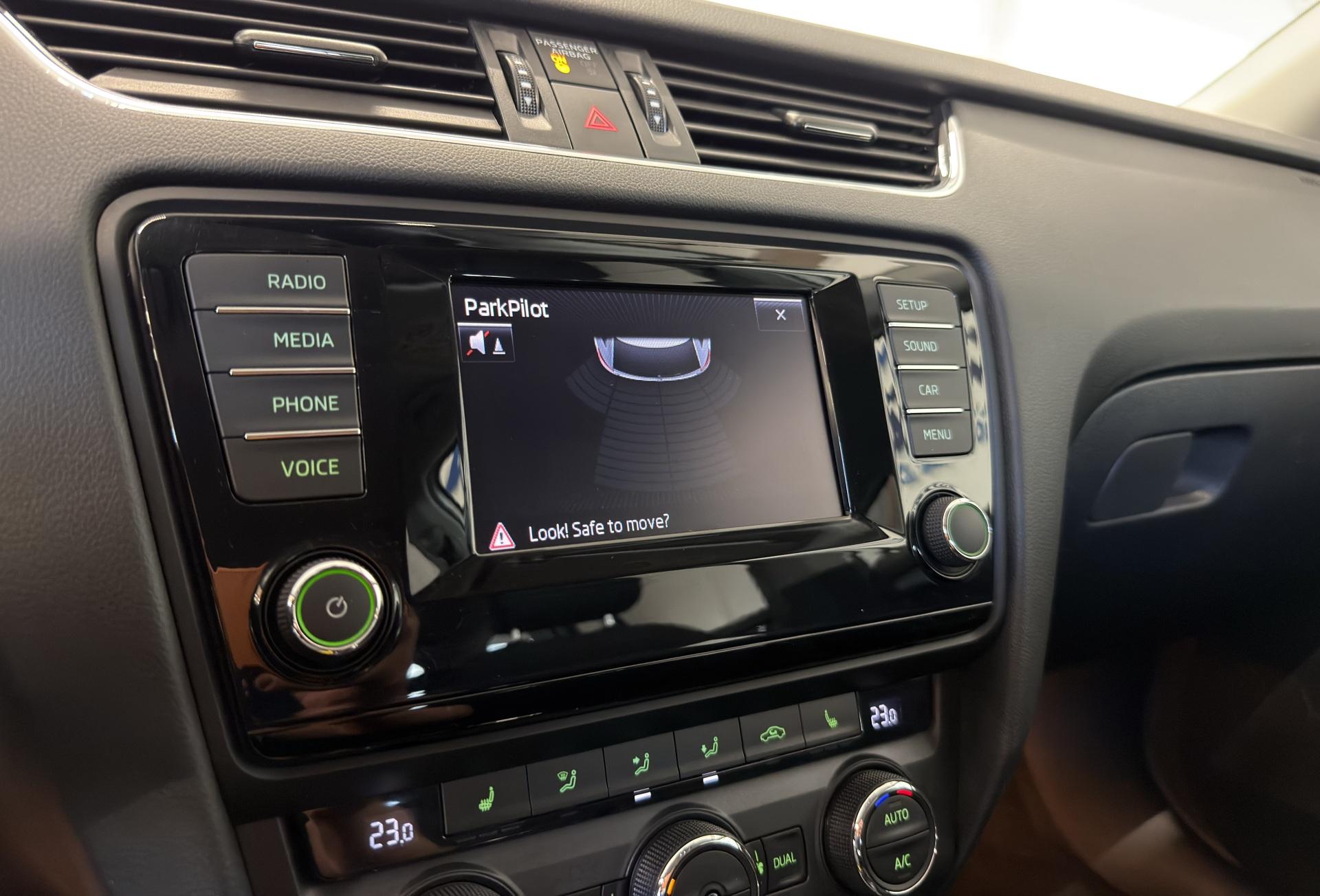 SKODA Octavia 2015