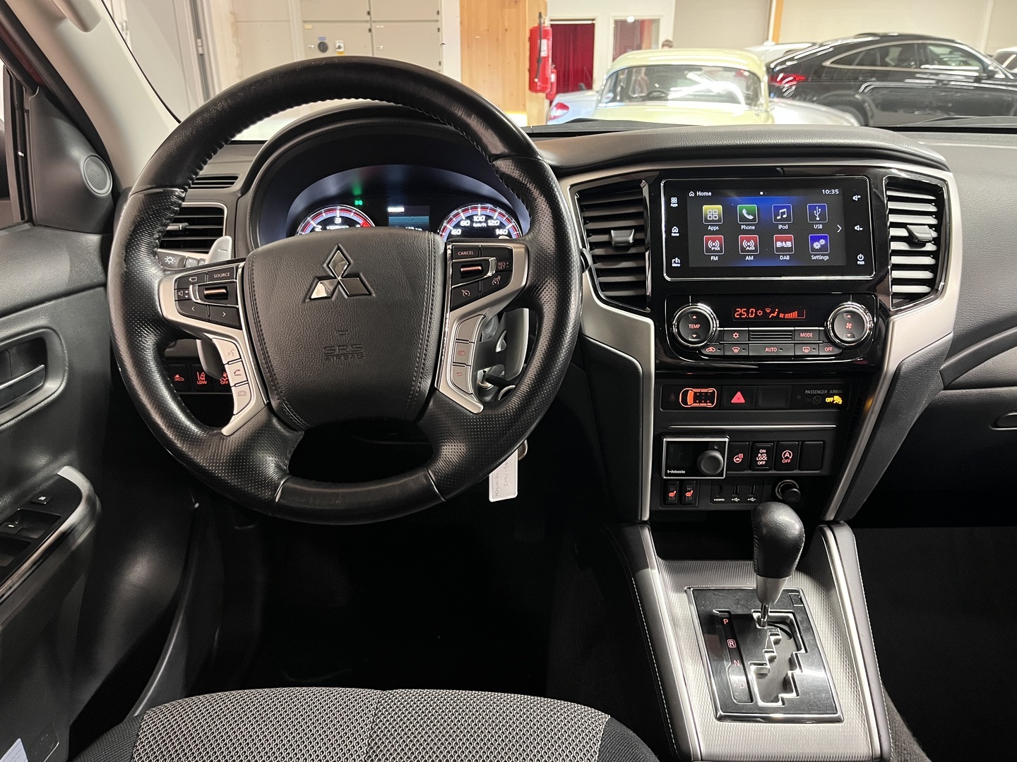 MITSUBISHI L200 2021